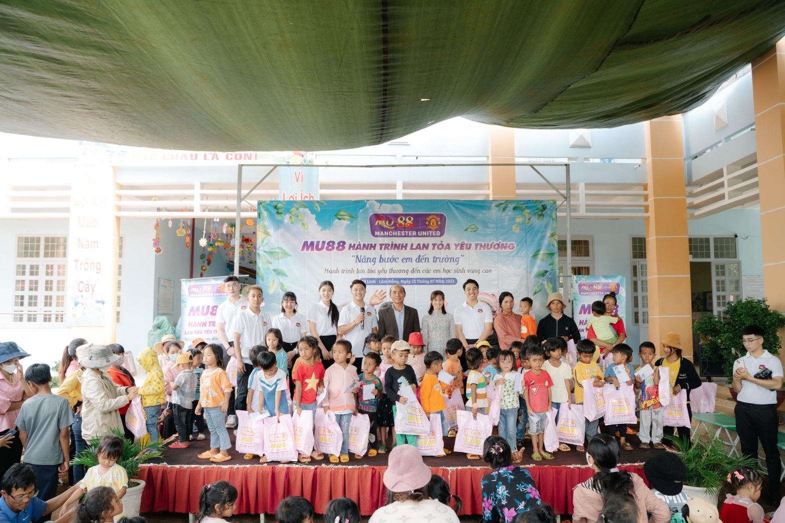 QUỸ KHUYẾN HỌC – CHẮP CÁNH ƯỚC MƠ📚✨